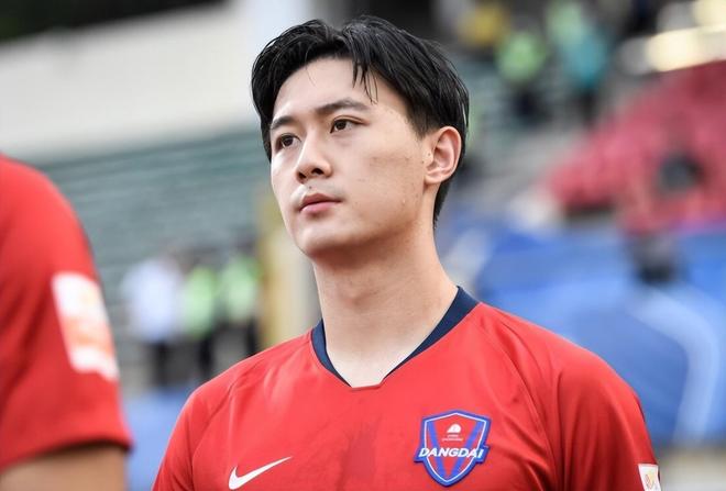 申花2月份亚冠还没开踢，主力中卫就确定无法出战，金顺凯上位